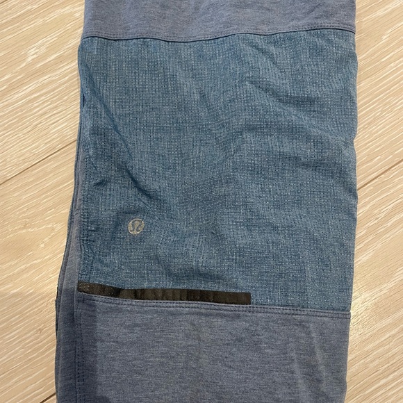 Lululemon Men - Athletic Joggers - Picture 2 of 3